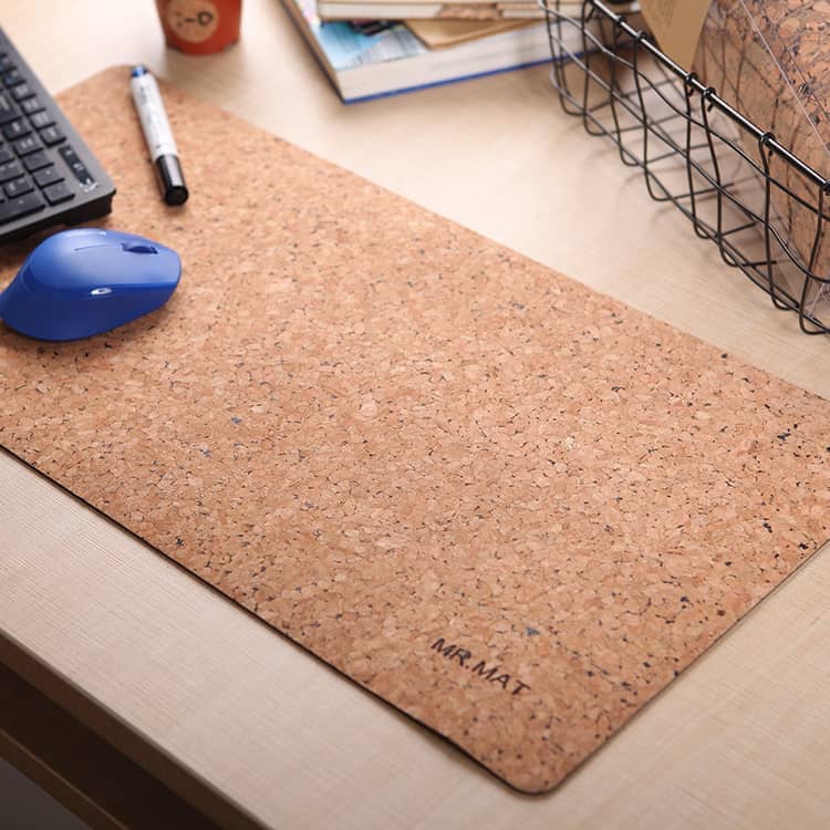 Mouse pad de cortiça com padrão laser