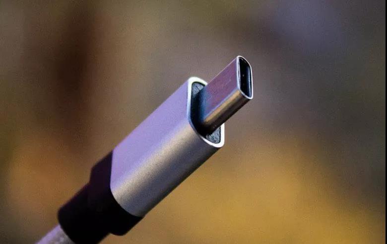 USB type-C pin sinjaal en PCB yndieling en wiring
